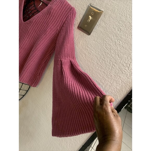 Free People Sweater Womens Size Medium Damsel Bell Sleeve Cropped Pink Oversized - Picture 8 of 16